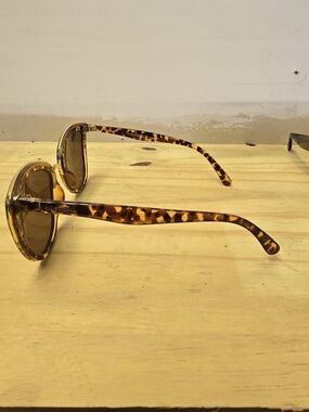 Steve Madden Women's Tortoiseshell Sunglasses - Brown Lenses